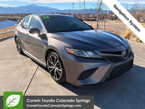 2019 Toyota Camry SE