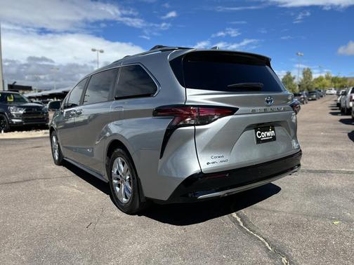 2025 Toyota Sienna Limited 7-Passenger