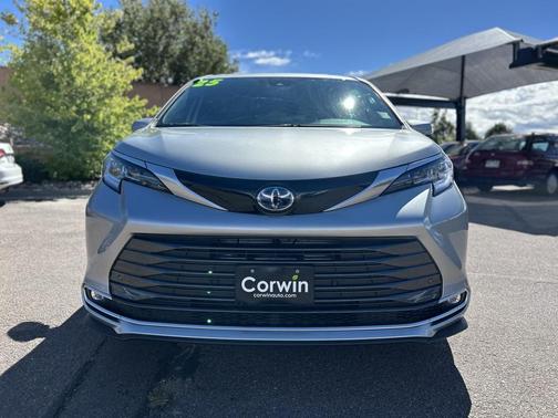 2025 Toyota Sienna Limited 7-Passenger