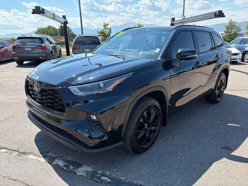 2025 Toyota Highlander Hybrid XLE
