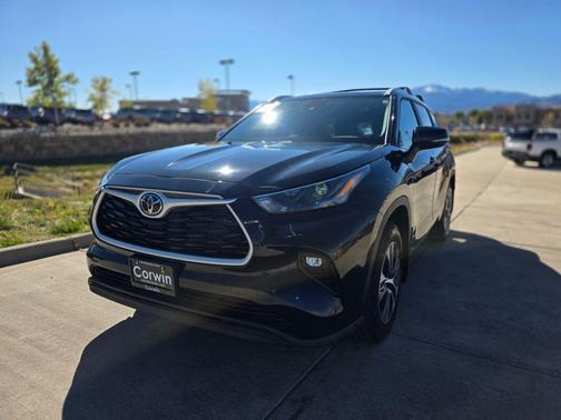 2025 Toyota Highlander Hybrid XLE