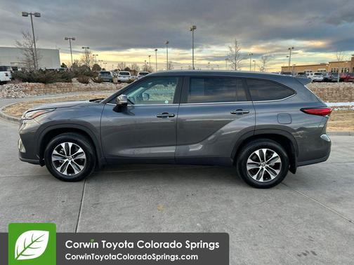 2023 Toyota Highlander XLE