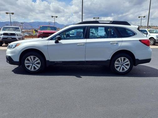 Photo 5 of 32 of 2017 Subaru Outback 2.5i