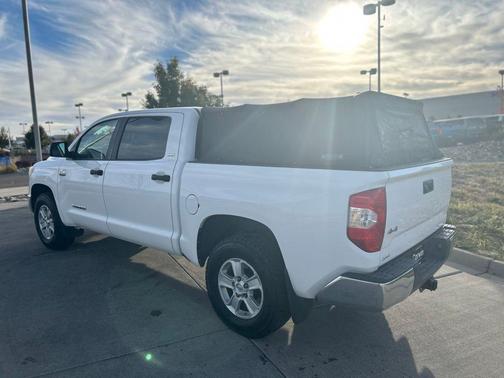 2015 Toyota Tundra SR5