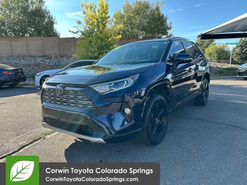 2020 Toyota RAV4 Hybrid SE