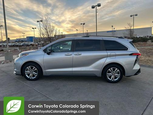 2023 Toyota Sienna XSE 7 Passenger