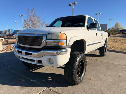 2005 GMC Sierra 2500 SLE H/D Crew Cab
