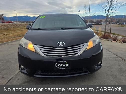 2017 Toyota Sienna XLE