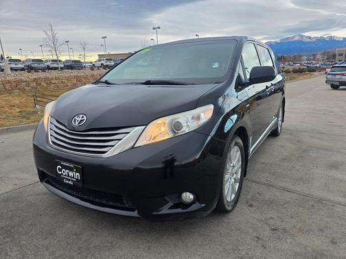 2017 Toyota Sienna XLE