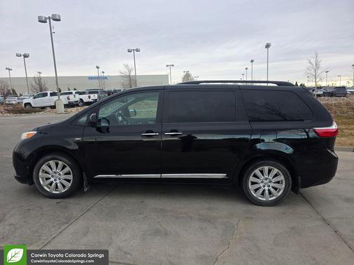 2017 Toyota Sienna XLE