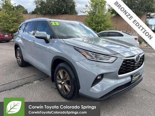 2023 Toyota Highlander Hybrid XLE
