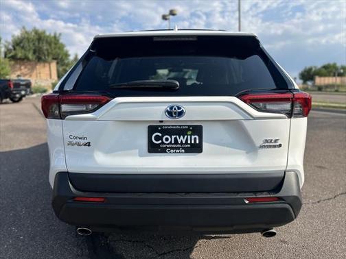 2021 Toyota RAV4 Hybrid XLE