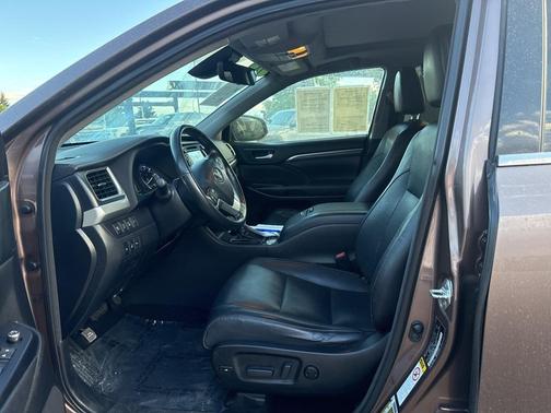 2018 Toyota Highlander Limited Platinum
