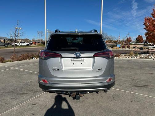2017 Toyota RAV4 Hybrid XLE