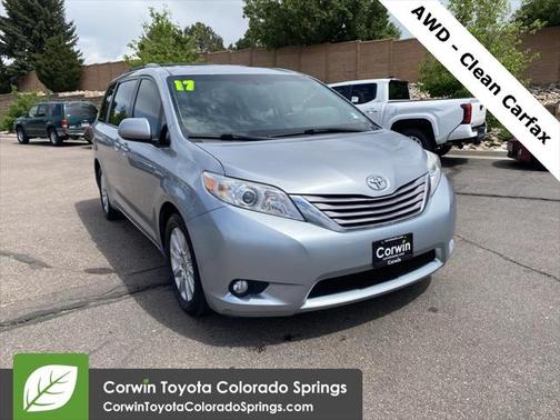 2017 Toyota Sienna XLE