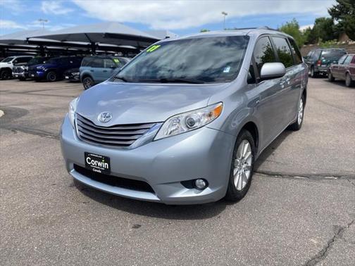 2017 Toyota Sienna XLE