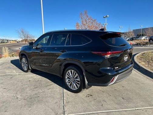 2026 Toyota Highlander Platinum