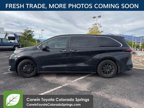 2021 Toyota Sienna XSE 7 Passenger