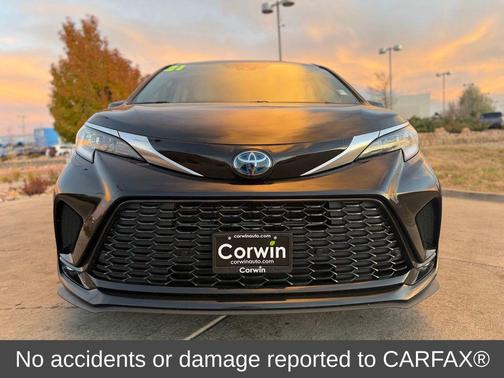 2021 Toyota Sienna XSE 7 Passenger