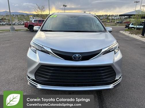 2022 Toyota Sienna XLE 7 Passenger
