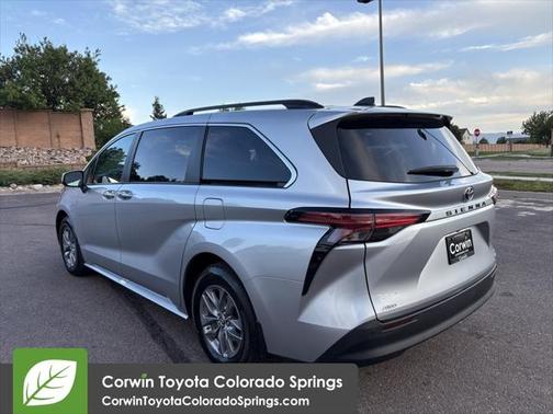 2022 Toyota Sienna XLE 7 Passenger