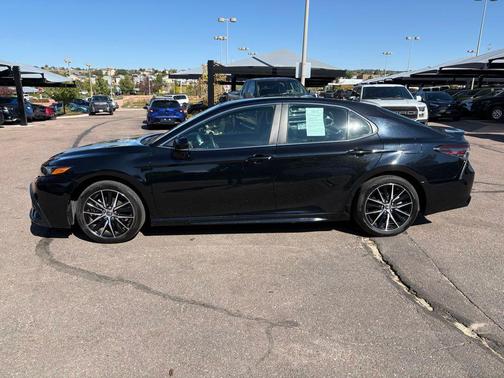 2024 Toyota Camry SE