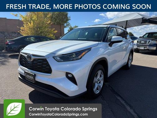 2022 Toyota Highlander LE