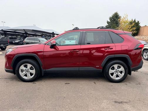 2020 Toyota RAV4 Hybrid XLE