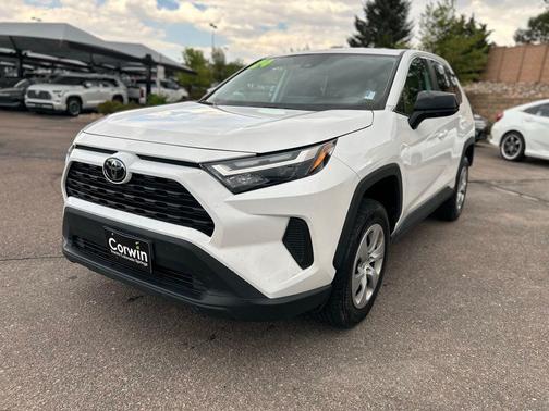 2024 Toyota RAV4 LE