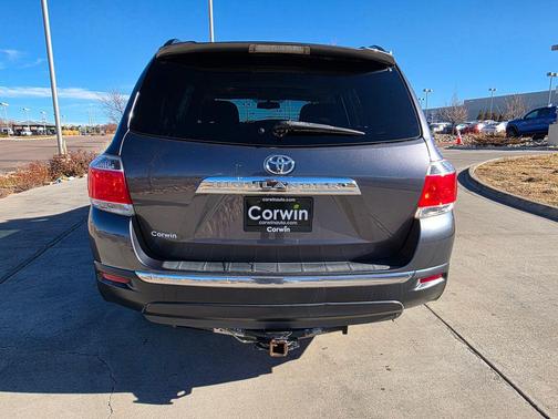 2013 Toyota Highlander SE