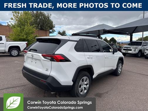 2021 Toyota RAV4 LE