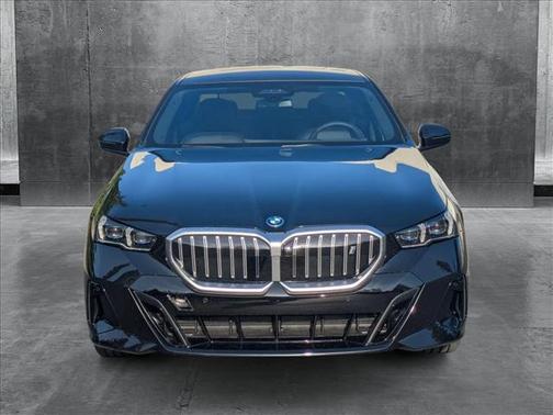 2025 BMW i5 xDrive40