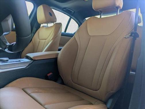 2025 BMW 330 330i Sedan