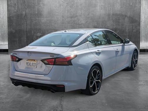 2023 Nissan Altima SR FWD