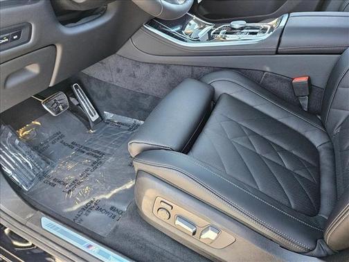 Carbon Black Metallic 2026 BMW X5 PHEV xDrive50e