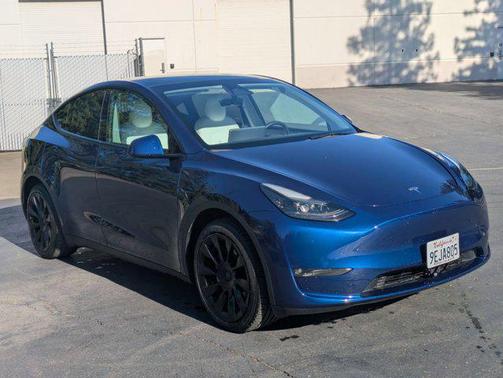 2023 Tesla Model Y Long Range Dual Motor All-Wheel Drive