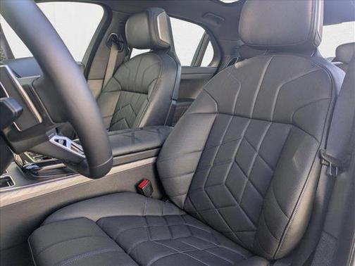2025 BMW 760 i xDrive