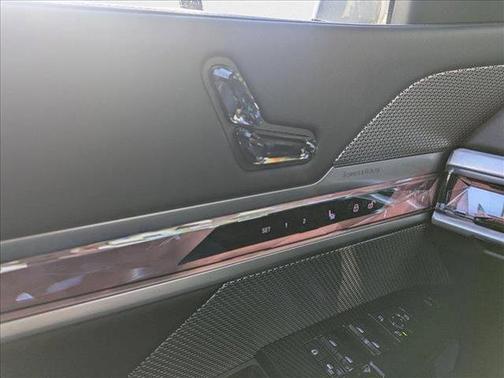 2025 BMW 760 i xDrive