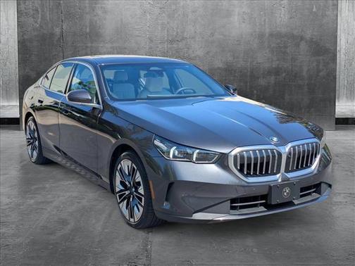 2025 BMW 530 i xDrive