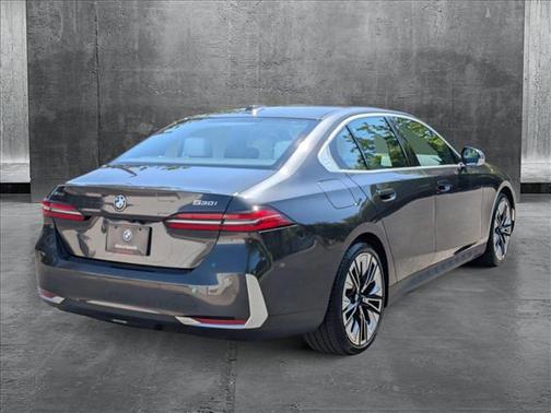 2025 BMW 530 i xDrive