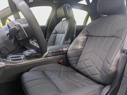 2026 BMW i7 M70