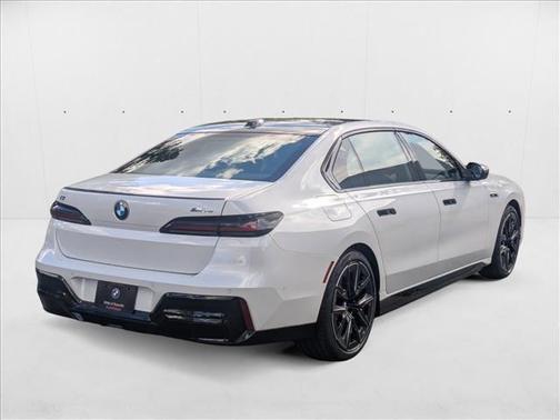 2026 BMW i7 M70