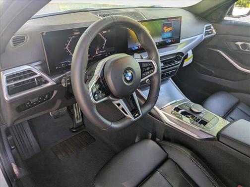 2025 BMW 330 i xDrive
