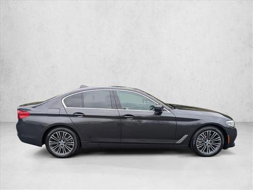 2019 BMW 530 530i