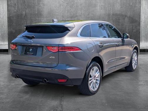 2017 Jaguar F-PACE 35t Prestige