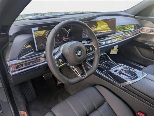 2026 BMW 740 i