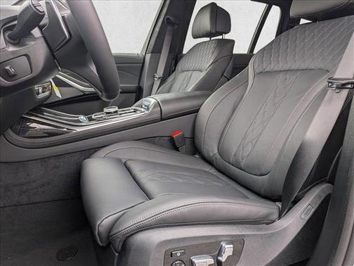 2026 BMW X7 M60i