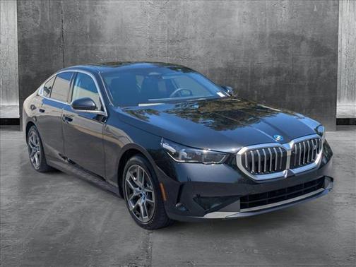2025 BMW i5 xDrive40