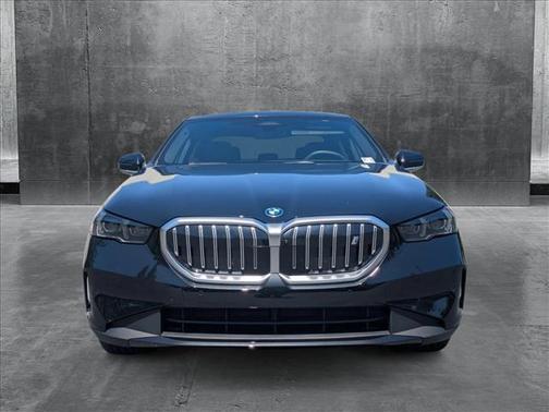 2025 BMW i5 xDrive40