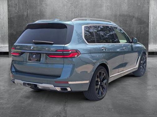 2025 BMW X7 xDrive40i